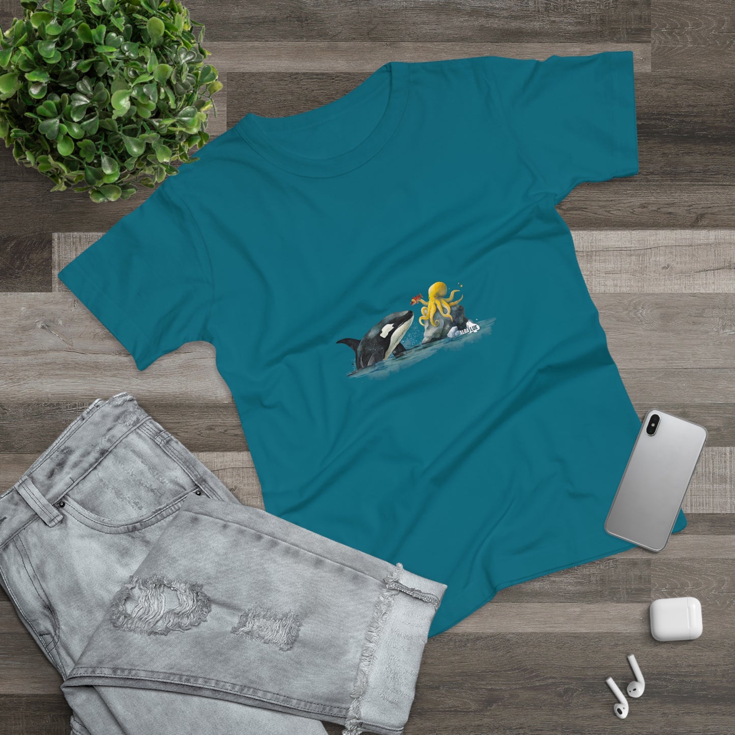 Ocean Wildlife - Women’s Tee